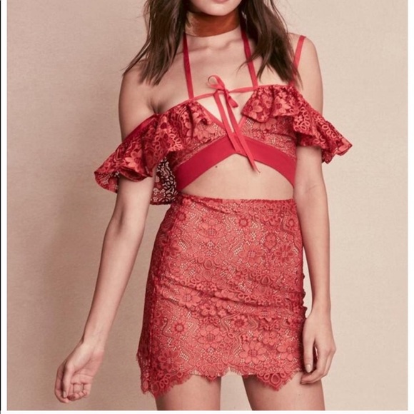 🌹FLL Red Rosemary Crop Top🌹 - Picture 3 of 6